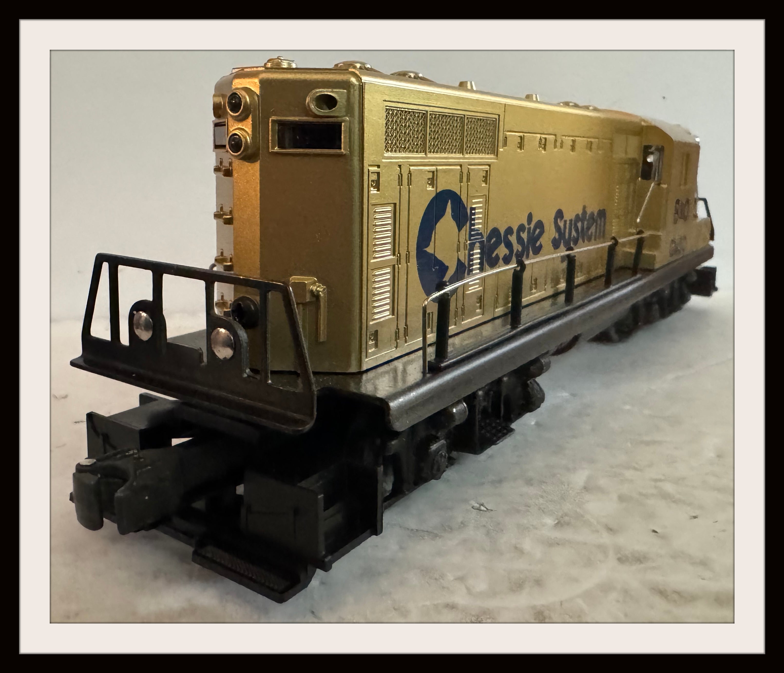 Lionel GM Special Anniversary Chessie GP-7