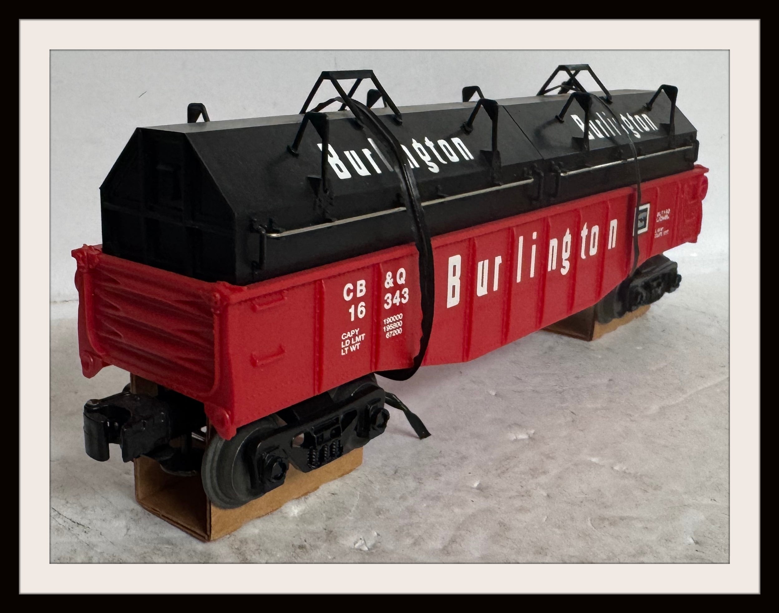 Lionel Burlington Gondola with Coil covers # 6-16343