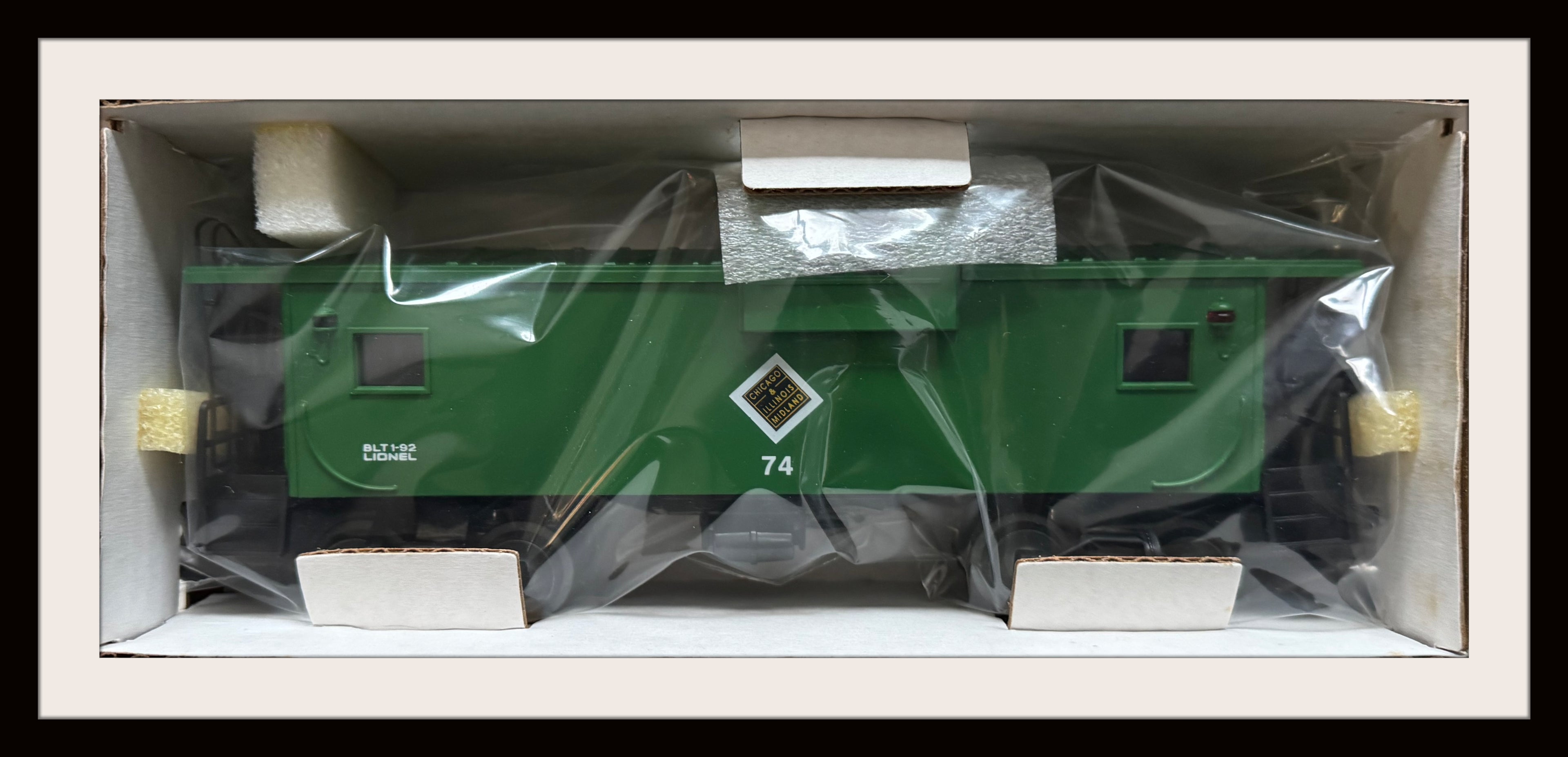 Lionel Chicago & Illinois Midland Box Car Set with Caboose