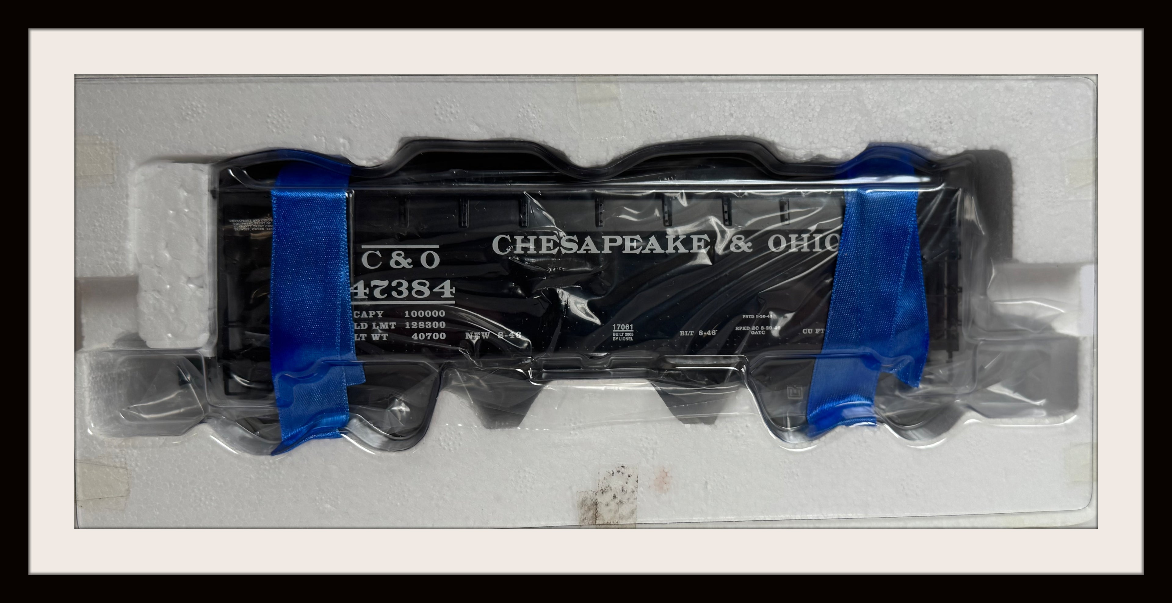 Lionel C & O Offset Hopper Car Set of 3 with Consecutive Numbers