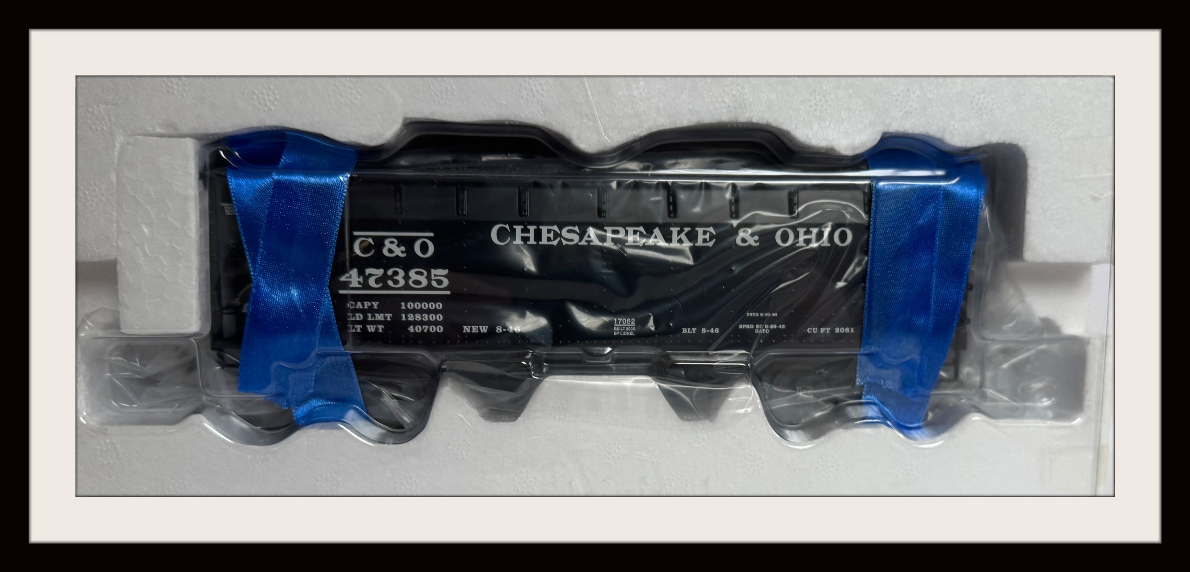 Lionel C & O Offset Hopper Car Set of 3 with Consecutive Numbers