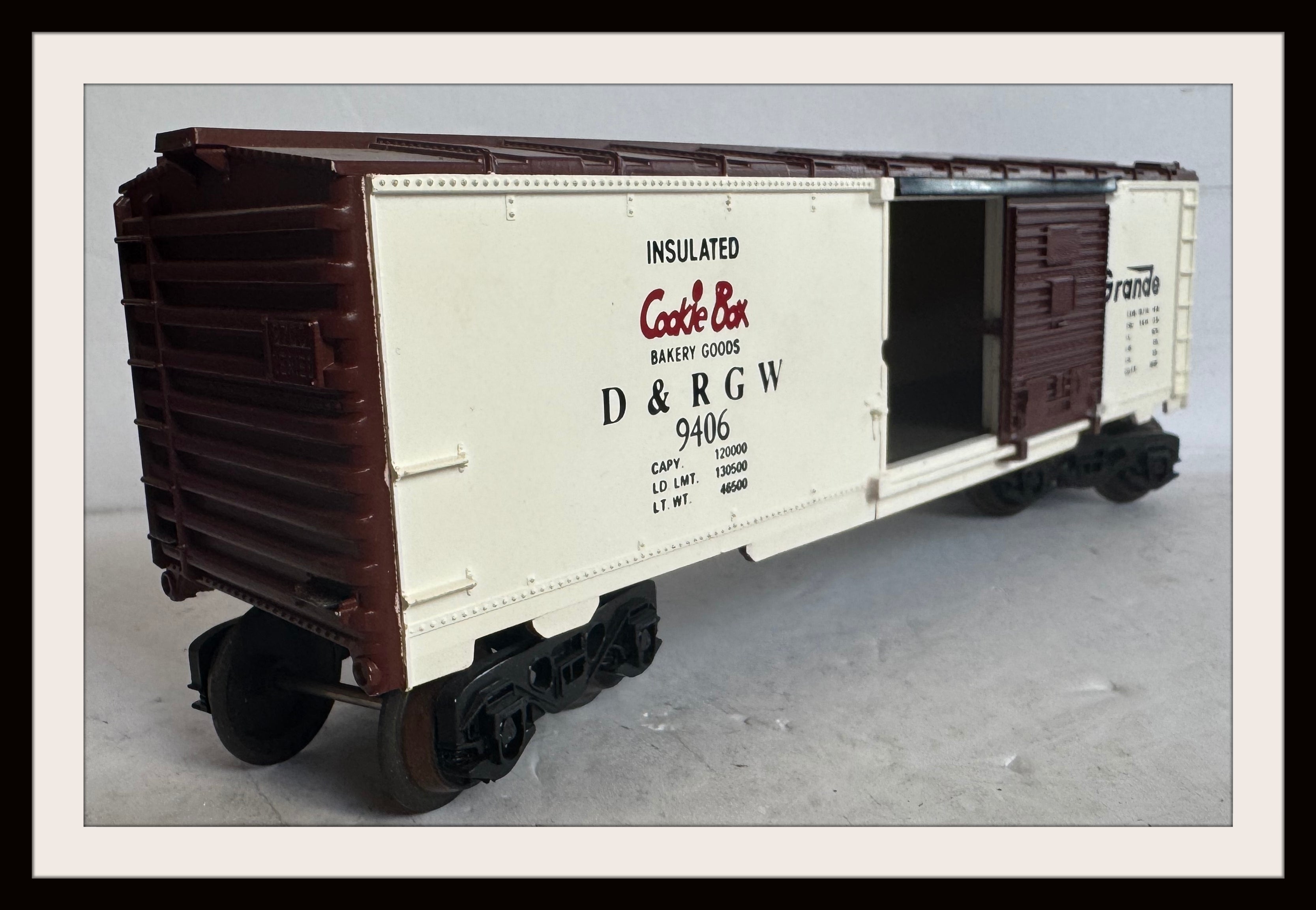 Lionel D & RGW Cookie Goods Box Car # 9406