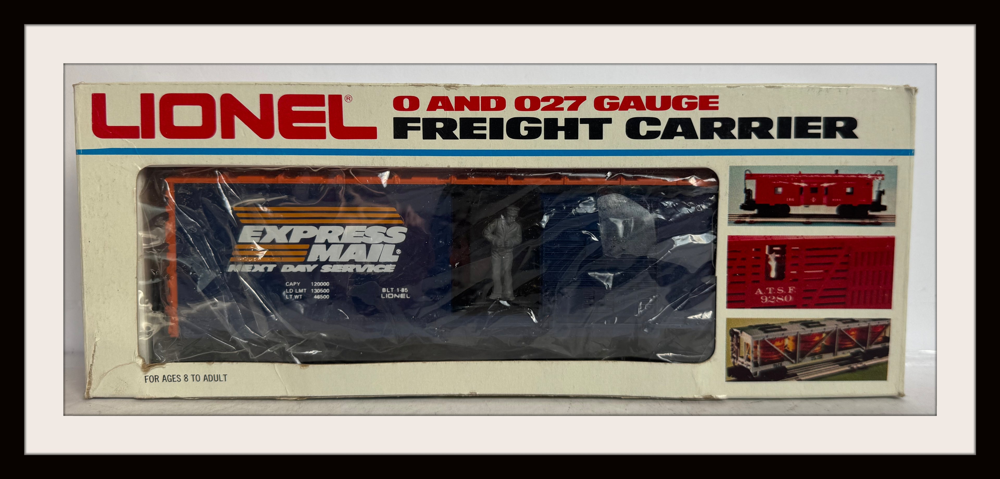 Lionel Express Mail Box Car with Operating Mailbag Man N.O.S.