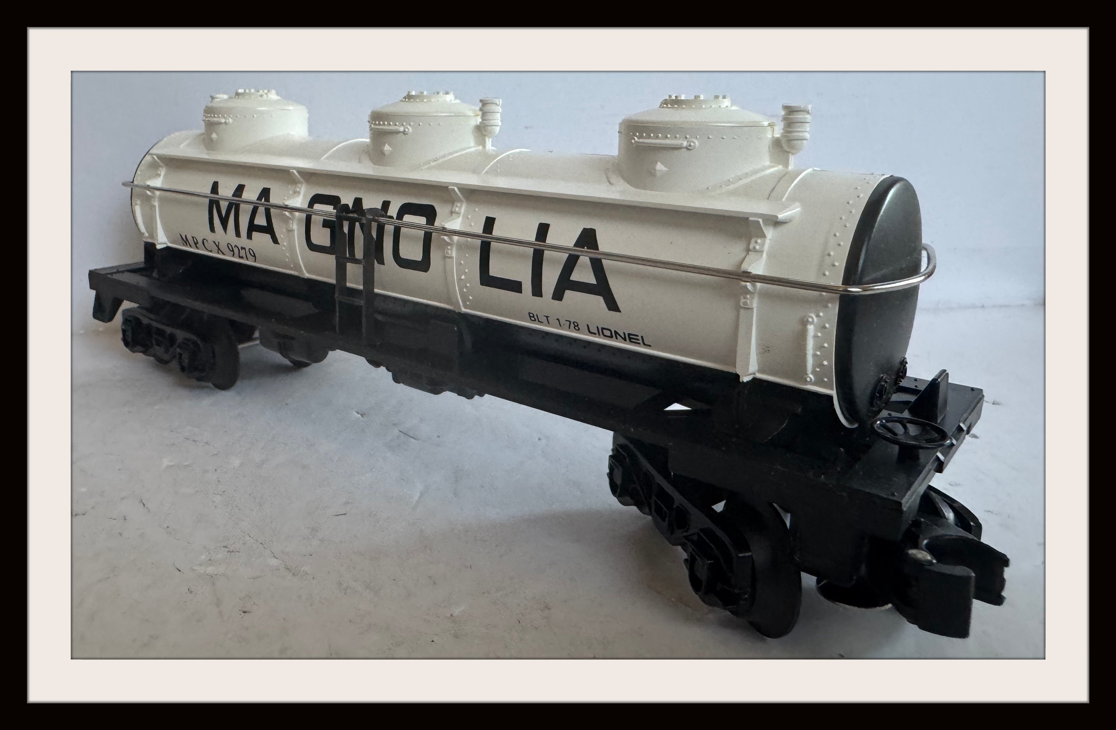 Lionel Magnolia 3 Dome Tanker # MPCX 9279