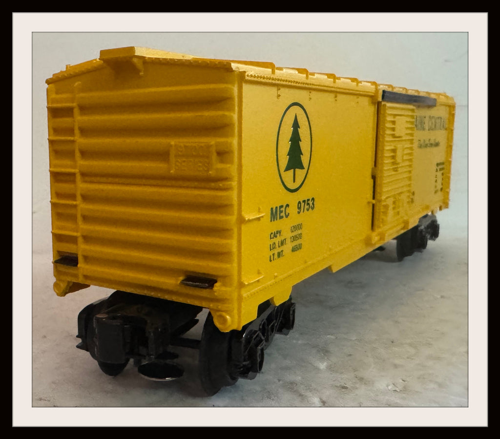 Lionel Maine Central Box Car # 9753