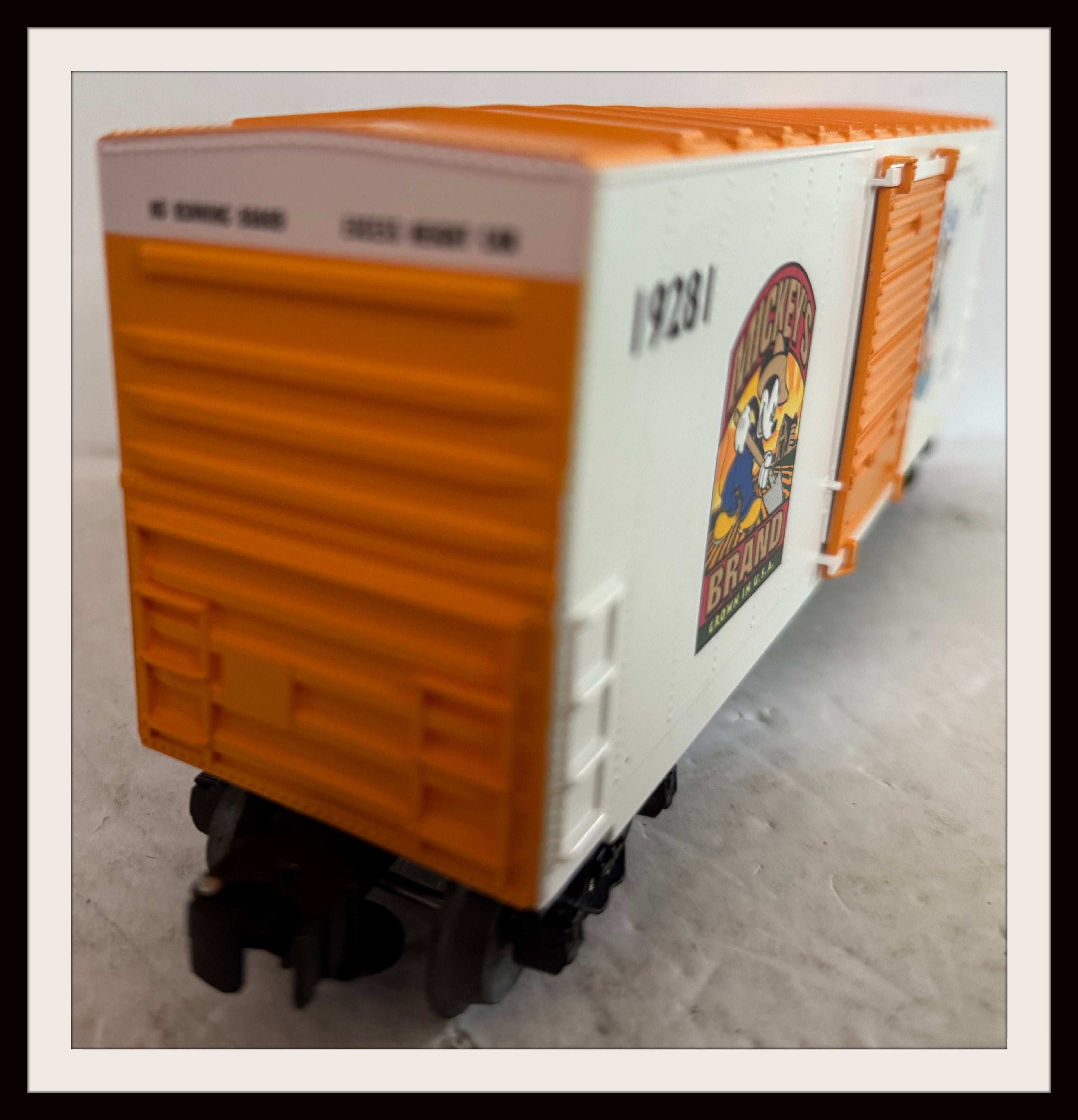 Lionel Mickey’s Carrots HI-Cube Boxcar # 6-19281