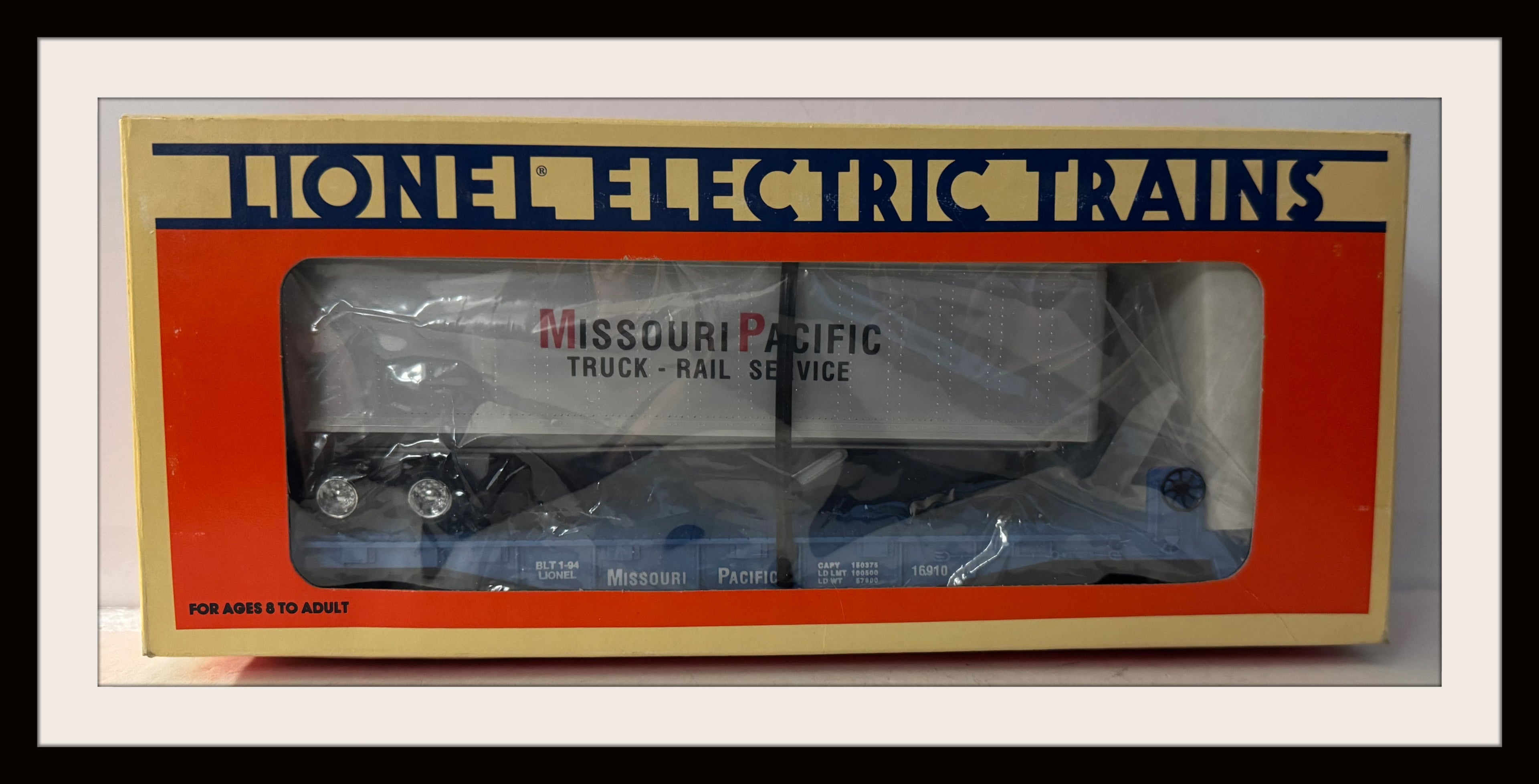 Lionel Missouri Pacific Flat Car with Semi Trailer # 16910 N.O.S.