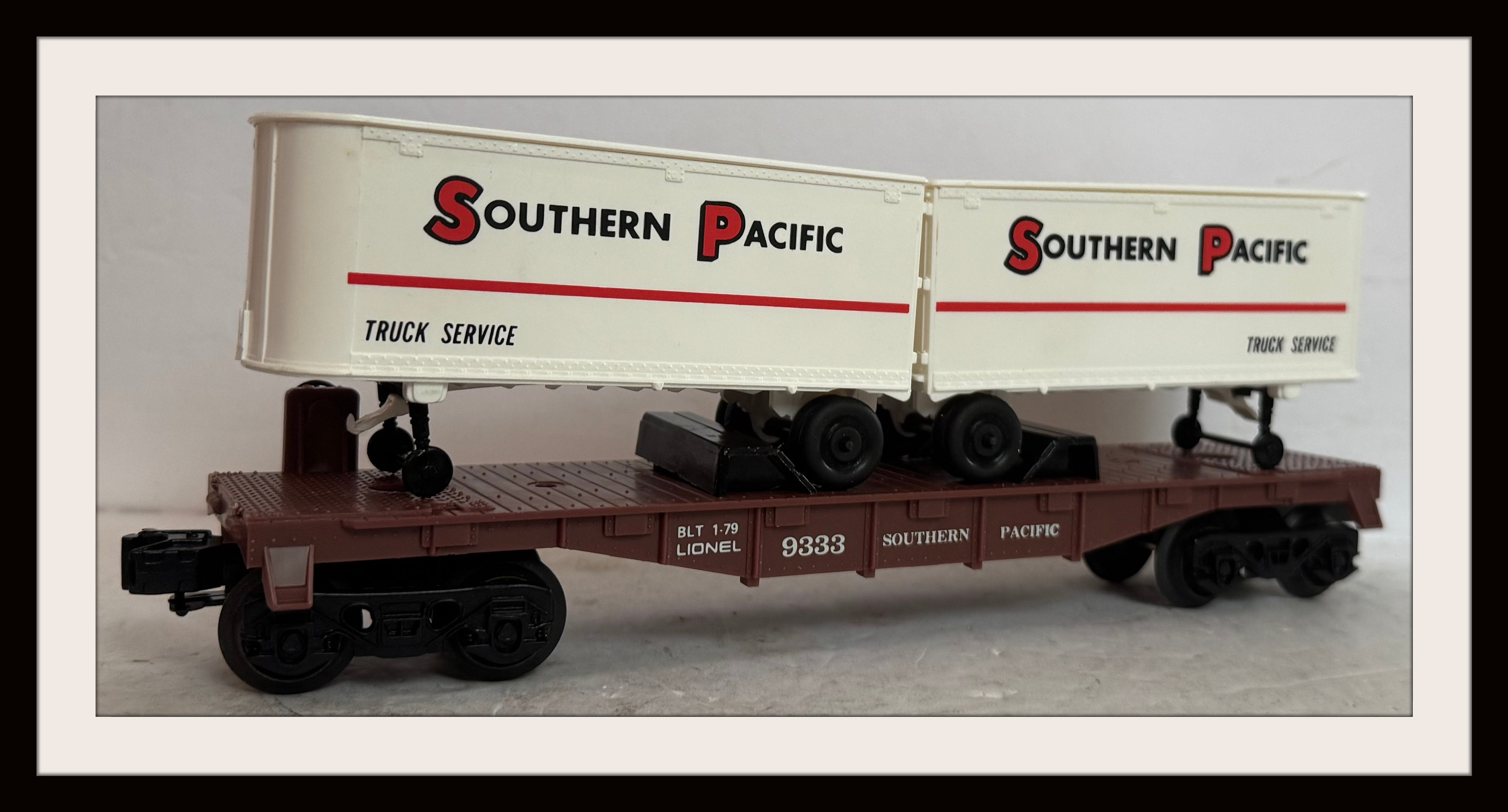 Lionel Southern Pacific Piggyback with Trailers # 6-9333 Grade 7