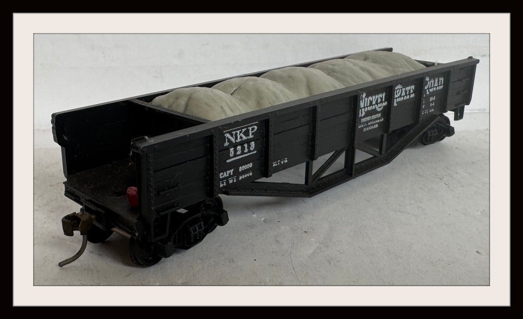 Nickel Plate Road Gondola with Load # 5213 HO