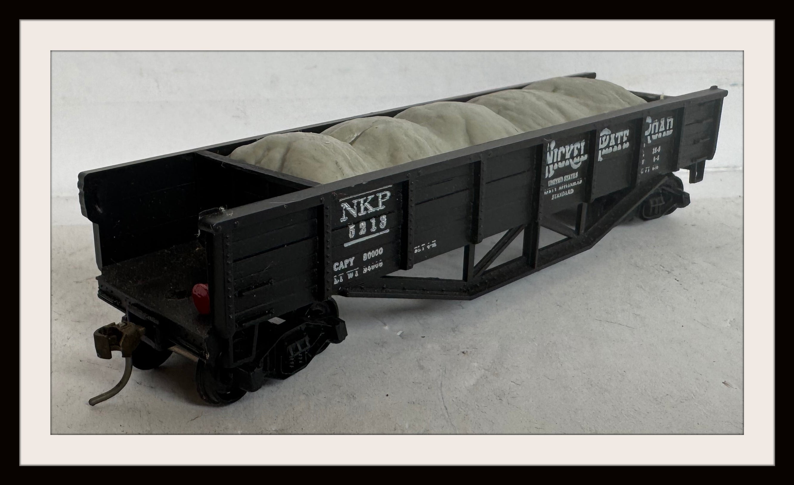 Nickel Plate Road Gondola with Load # 5213 HO