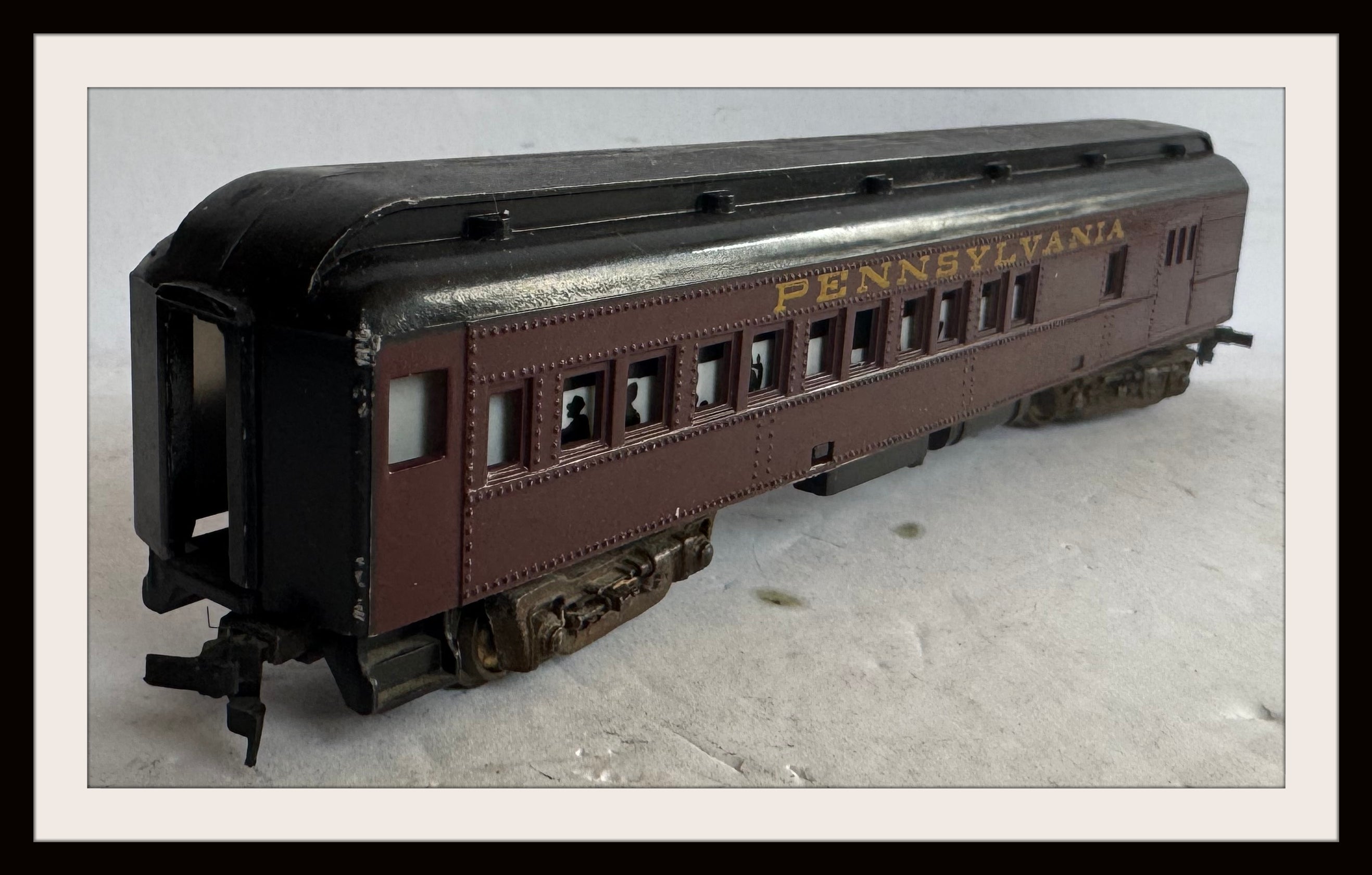 Penn Line PRR Brass CG1 with 3 Passenger Cars HO