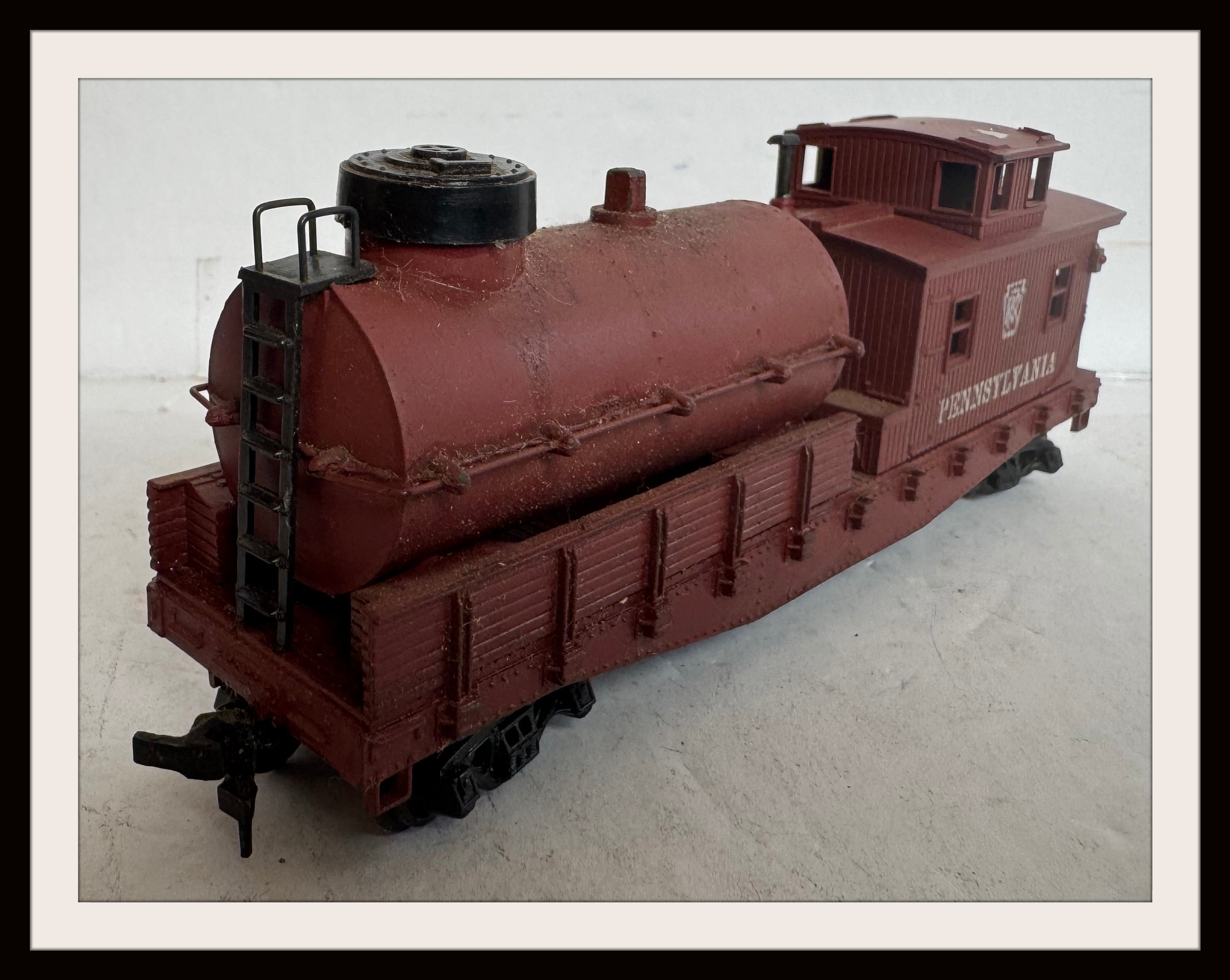 PRR Working Caboose with Tank