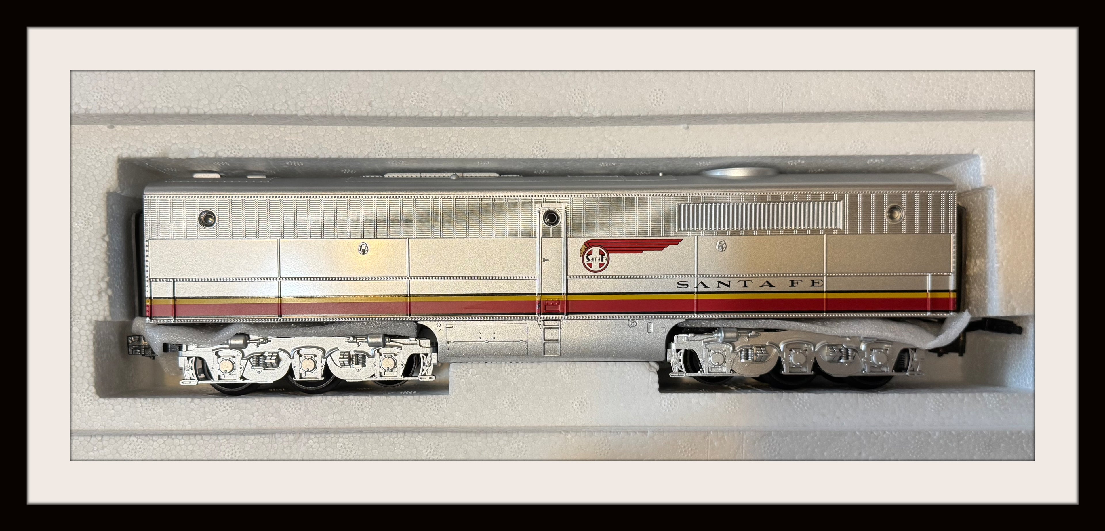 Santa Fe Alco A-A Set with PS 1.0 and Santa Fe Alco PA B Unit N.O.S.
