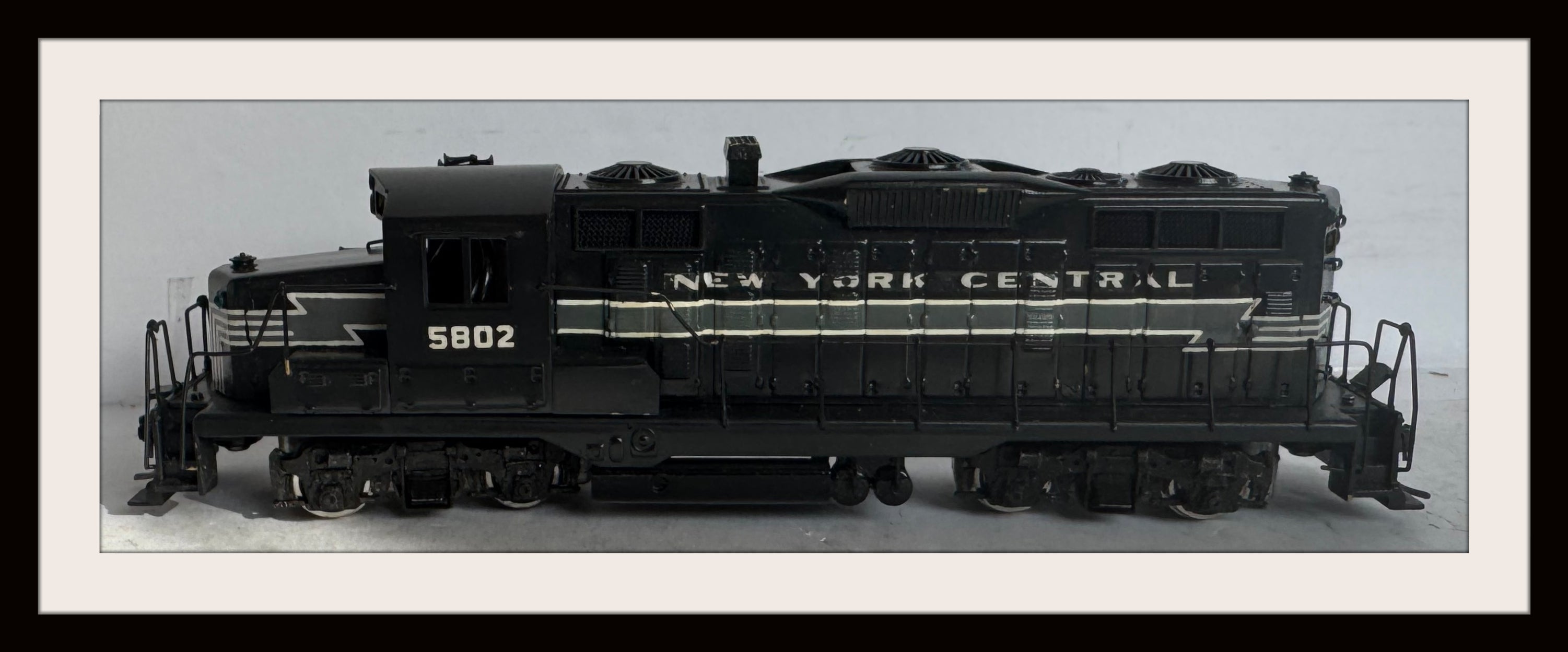 Tenshodo NYC GP7 #5802